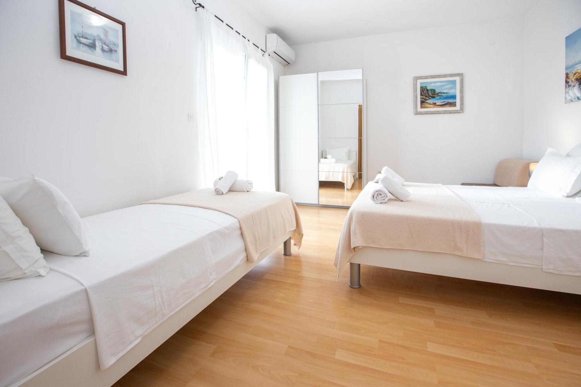 Villa Veca Starigrad Paklenica Exterior foto