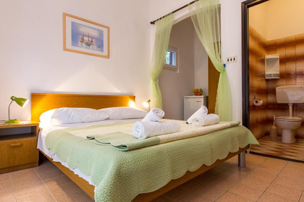 Villa Veca Starigrad Paklenica Exterior foto