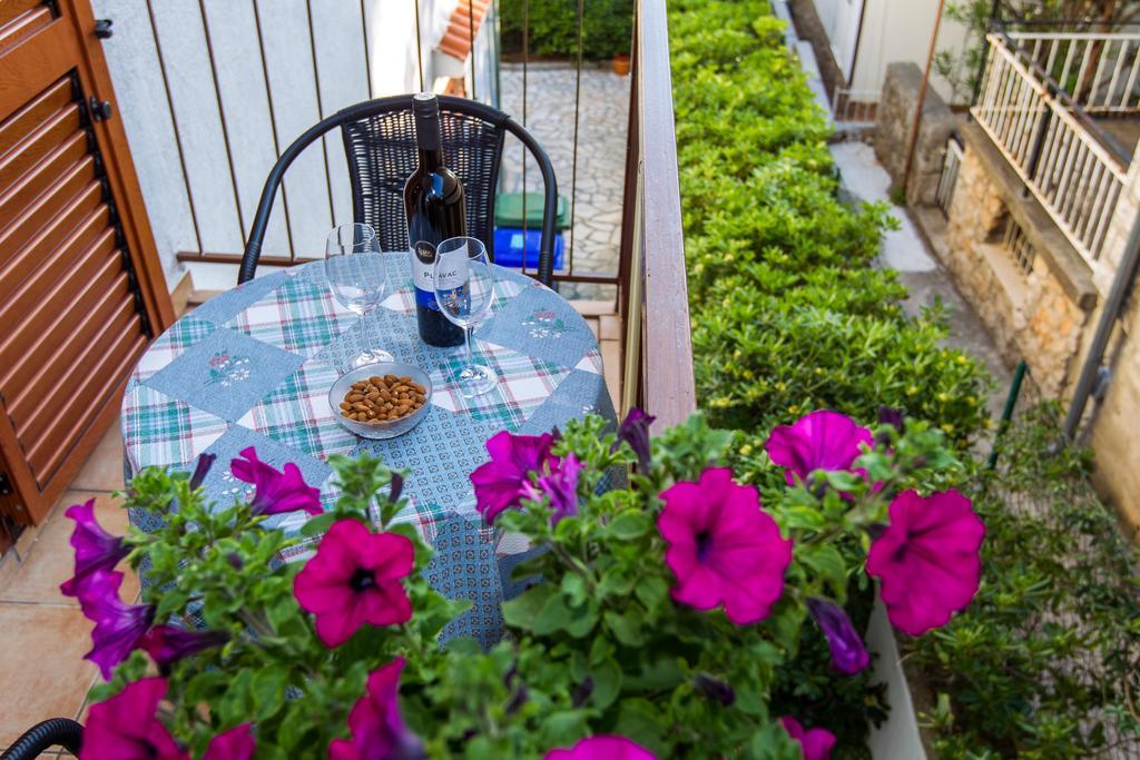 Villa Veca Starigrad Paklenica Exterior foto